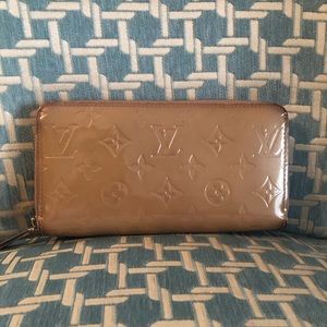 Louis Vuitton Gold Vernis Sarah Wallet